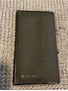 BVLGARI Black Textured Long Leather UNISEX wallet w/ Gold Logo LIKE NEW